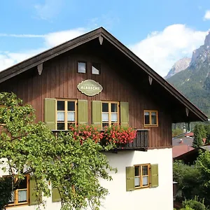 Albrecht Apartment